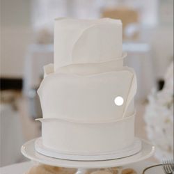 The Sugarplum Cake Shoppe - The cake we wanted