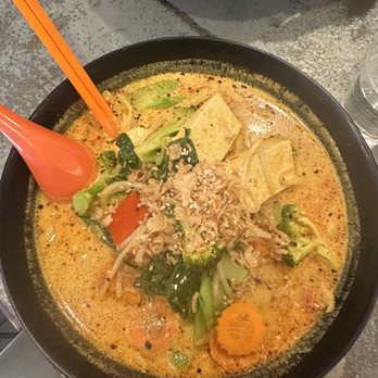 Toss Noodle Bar - Hokkien Laksa Noodle - Asian Fusion Near Me - Berkeley, California