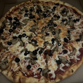 Michael's Pizzeria - Black olive and mushroom large NY style pizza - Pizza Near Me - Altoona, Pennsylvania