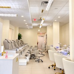 Bliss Nails & Spa - Spacious, clean and relaxing salon with comfortable manicure and pedicure stations.