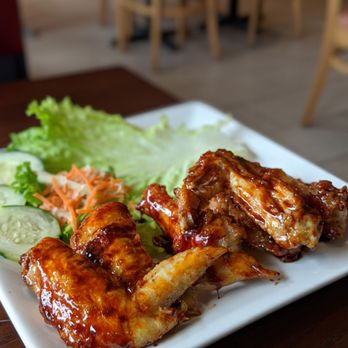 Pho Hai Duong - Chicken wings fish sauce. Looks better than it is. That said, it is tasty, but was pretty basic. - Vietnamese Near Me - Vienna, Virginia Pho Hai Duong - Chicken wings fish sauce. Looks better than it is. That said, it is tasty, but was pretty basic. - Vietnamese Near Me - Vienna, Virginia