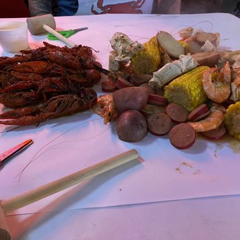 The Boiling Pot - Combo with a lbs of crawfish - Seafood Near Me - Rockport, Texas The Boiling Pot - Combo with a lbs of crawfish - Seafood Near Me - Rockport, Texas
