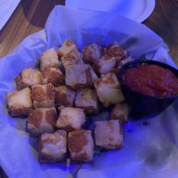 Bix - Cheese Curds - Sports Bars Near Me - West Des Moines, Iowa Bix - Cheese Curds - Sports Bars Near Me - West Des Moines, Iowa