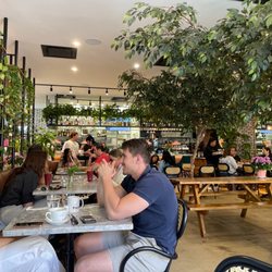 Pigeon Café - Love the decor!