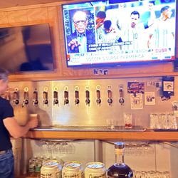 Uptowner Pub & Patio - Thanks for the service Steve