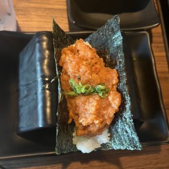 Kan Sushi - Spicy tuna hand roll ... daughter said she loved this - Sushi Bars Near Me - Honolulu, Hawaii Kan Sushi - Spicy tuna hand roll ... daughter said she loved this - Sushi Bars Near Me - Honolulu, Hawaii
