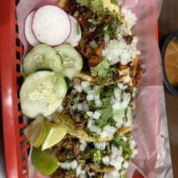 Tacos Joven - Tres tacos