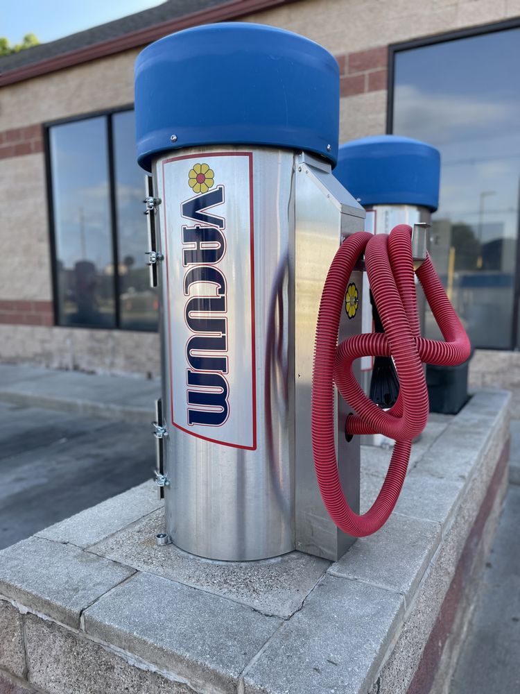 Squeaky Clean Express Wash