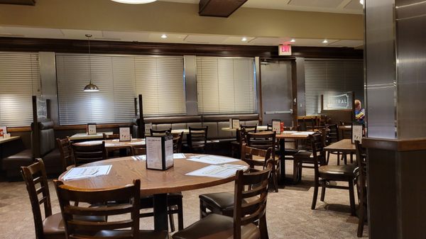 Central Diner & Grille by null