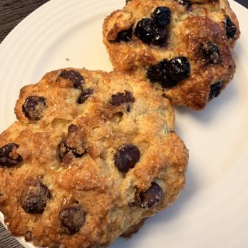 Aloha Bakehouse & Cafe - MMMmmm scones! - Coffee & Tea Near Me - Honolulu, Hawaii