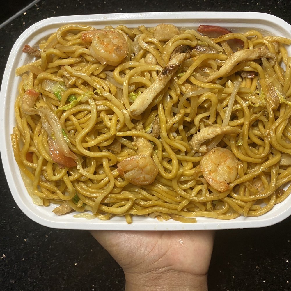China Gourmet - House Special Lo Mein - Chinese Near Me - Wesley Chapel, Florida China Gourmet - House Special Lo Mein - Chinese Near Me - Wesley Chapel, Florida