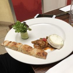 Oxford's Grill - Goats.cheese (starter)