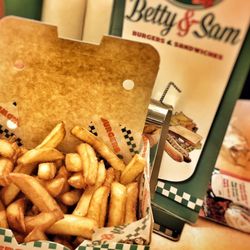 Betty&Sam - Chips medium 2,50€
