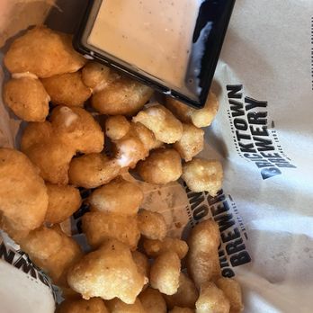Bricktown Brewery - Cheese Watonga Cheddar Curds - American Near Me - Tulsa, Oklahoma