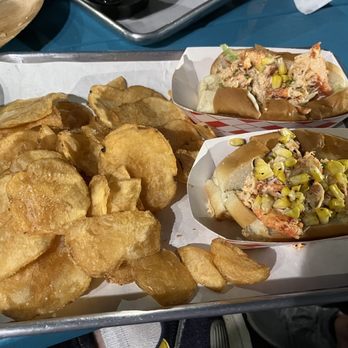 Jakeabob's Bay - NJ Lobster rolls - Seafood Near Me - Union Beach, New Jersey
