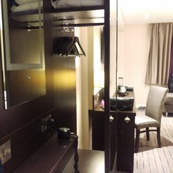 Premier Inn - The room, spectacular!