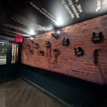 White Dog Cafe - University City - Bars Near Me - Philadelphia, Pennsylvania