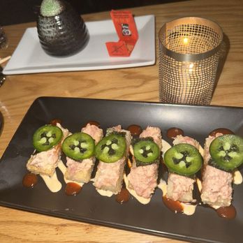 Vinyl Steakhouse - Crispy Sushi - Steakhouses Near Me - New York, New York Vinyl Steakhouse - Crispy Sushi - Steakhouses Near Me - New York, New York