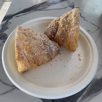 Bonrue Bakery - Bakeries Near Me - St George, Utah Bonrue Bakery - Bakeries Near Me - St George, Utah