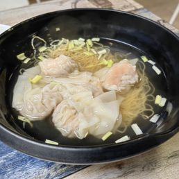The best bowl of won ton mein noodles outside of HK! Get the #20 now ASAP! The best bowl of won ton mein noodles outside of HK! Get the #20 now ASAP!