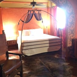 Hotel Figueroa - The Unbound Collection by Hyatt - King room