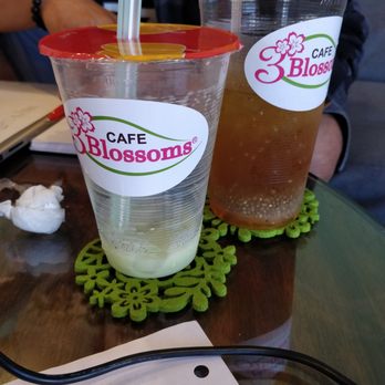 3 Blossoms Cafe - Passion fruit tea, chia seed. NOT recommended. You don't taste the passion fruit in this Raspberry matcha tea. Recommended! - Bubble Tea Near Me - Westminster, California 3 Blossoms Cafe - Passion fruit tea, chia seed. NOT recommended. You don't taste the passion fruit in this Raspberry matcha tea. Recommended! - Bubble Tea Near Me - Westminster, California