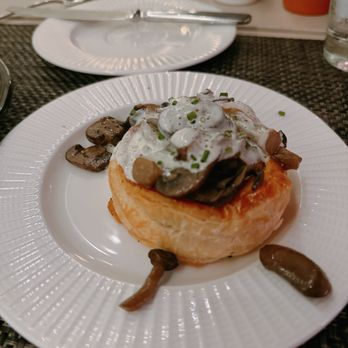 1906 Fine Dining - Mushroom vol au vent - New American Near Me - Kennett Square, Pennsylvania 1906 Fine Dining - Mushroom vol au vent - New American Near Me - Kennett Square, Pennsylvania