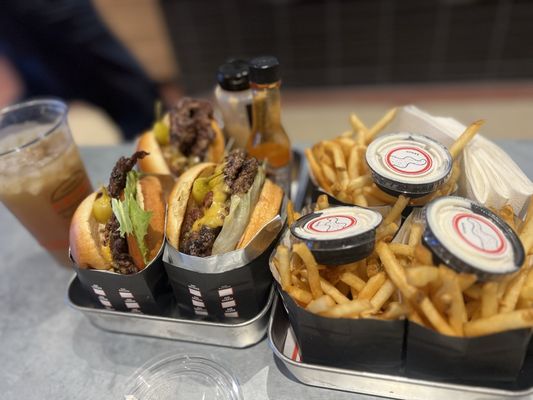 Tanner's Prime Burgers by null