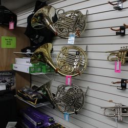Music World - French Horns, Brass