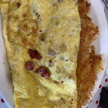 Red Hill Coffee Shop - Meat and Cheese Omelette - Breakfast & Brunch Near Me - Fontana, California Red Hill Coffee Shop - Meat and Cheese Omelette - Breakfast & Brunch Near Me - Fontana, California