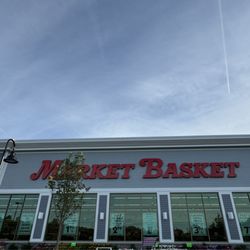 Market Basket - Front entrance