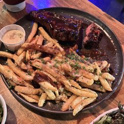 Rockwater Grill and Bar - Steak and fries