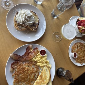Book Club Restaurant - Sourdough French Toast, Mac & Cheese (V+), 2 Eggs Any Style §(V+) - New American Near Me - Minneapolis, Minnesota Book Club Restaurant - Sourdough French Toast, Mac & Cheese (V+), 2 Eggs Any Style §(V+) - New American Near Me - Minneapolis, Minnesota