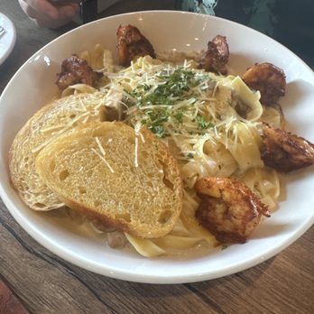 SeaQuake Brewing - Fettuccine dish - Pizza Near Me - Crescent City, California