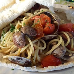 Pizzeria St Louis - Spagetti mit Muscheln und Tomaten