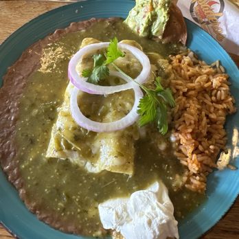 Los Asaderos Mexican Restaurant - Chicken Verde Enchiladas - Mexican Near Me - Fort Worth, Texas