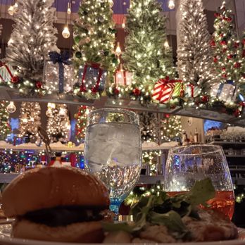 Nutcracker Pop Up Christmas Bar - Festive Happy Hour - Pop-Up Restaurants Near Me - Chicago, Illinois