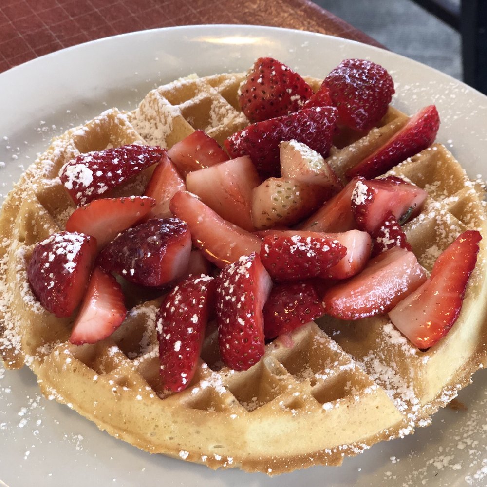 Burnt Toast - Strawberry pan cake - Breakfast & Brunch Near Me - Algonquin, Illinois Burnt Toast - Strawberry pan cake - Breakfast & Brunch Near Me - Algonquin, Illinois