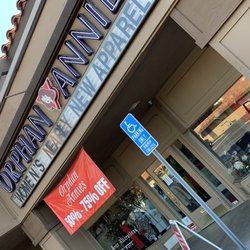 Orphan Annies Consignment & Alterations - The front entrance