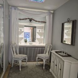 Town of Harmony - Harmony Wedding Chapel's Bride's dressing area