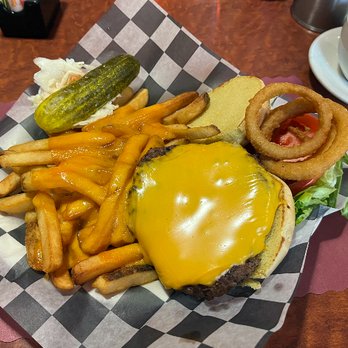 Broadway Diner - Cheeseburger and Cheese fries - Diners Near Me - Summit, New Jersey