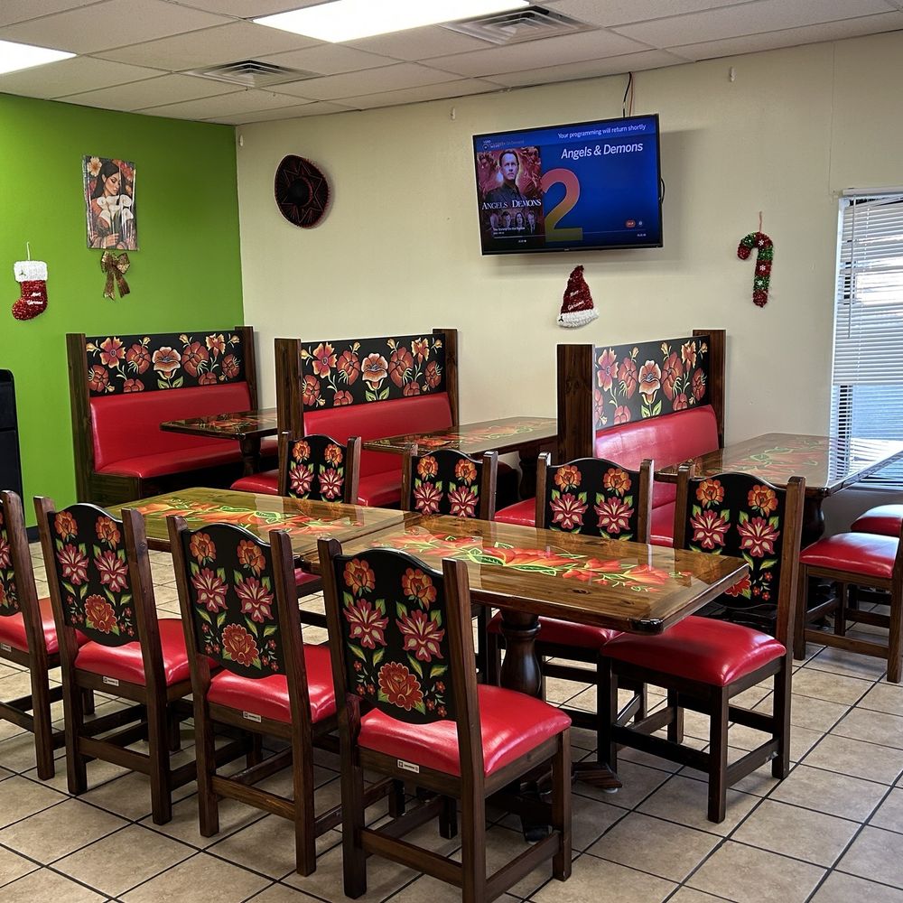 Abelardo's Mexican Fresh - Seating area - Mexican Near Me - Omaha, Nebraska Abelardo's Mexican Fresh - Seating area - Mexican Near Me - Omaha, Nebraska