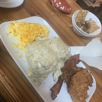 Ruby Sunshine Homewood - Biscuits & Gravy with fried chicken - Breakfast & Brunch Near Me - Birmingham, Alabama Ruby Sunshine Homewood - Biscuits & Gravy with fried chicken - Breakfast & Brunch Near Me - Birmingham, Alabama