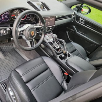 Murph's Professional Services - Interior of Porsche Cayenne after Full Detail - Gutter Services Near Me - Pottstown, Pennsylvania Murph's Professional Services - Interior of Porsche Cayenne after Full Detail - Gutter Services Near Me - Pottstown, Pennsylvania