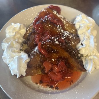 Jamie's Cafe - Deep-Fried Strawberry French Toast Special - Cafes Near Me - Elk Grove, California