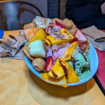 Kowloon Tong Dessert Cafe - mix fruit ice cream puffle $14.50 - Desserts Near Me - San Francisco, California