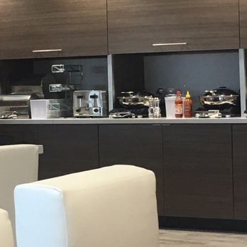 TownePlace Suites by Marriott Outer Banks Kill Devil Hills - Free hot Breakfast buffet - Hotels Near Me - Kill Devil Hills, North Carolina