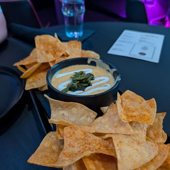 Hill Street Brewing - Chili con queso - Barbeque Near Me - Oceanside, California