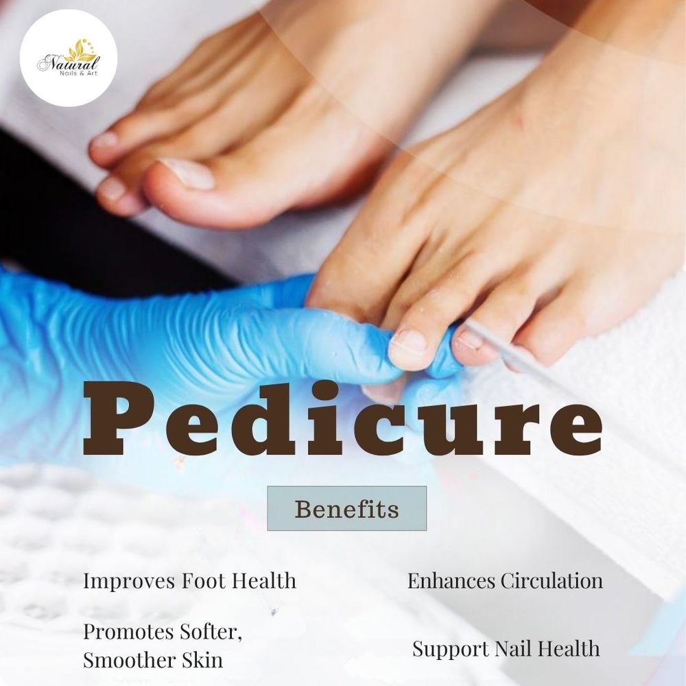 Natural Nails Art Logo