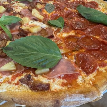 Ignazio's - Half Hawaiian and half pepperoni - Pizza Near Me - Brooklyn, New York